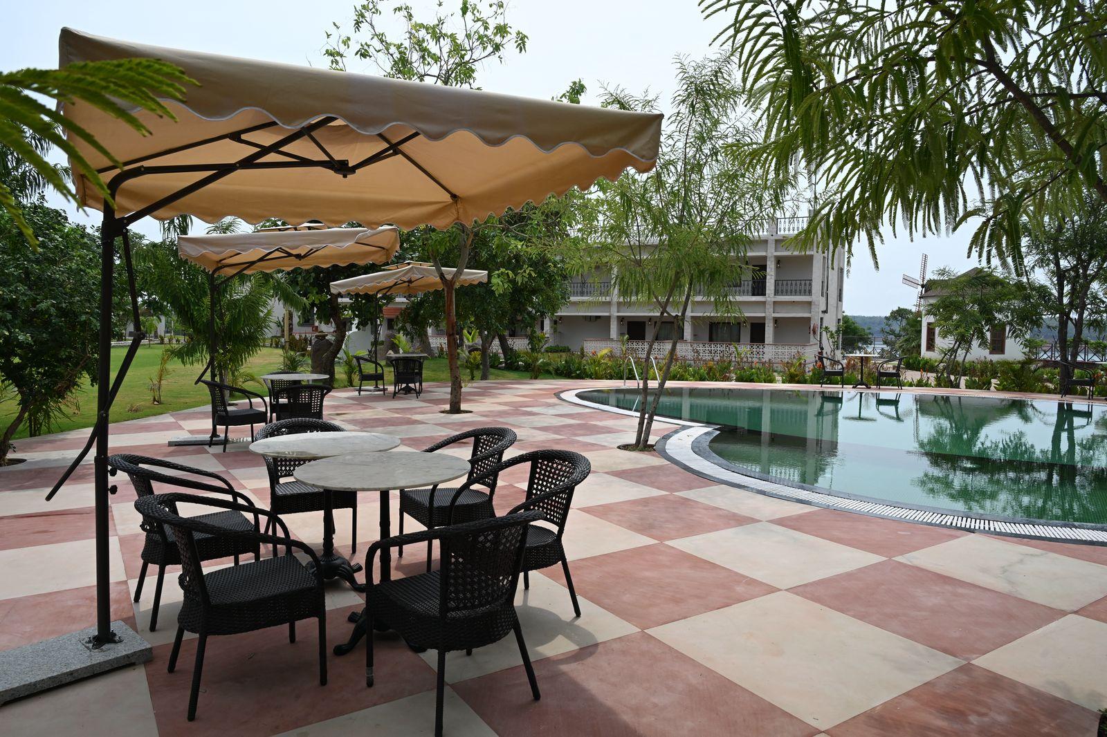 Narwal Lakefront Resort x Solis Nature