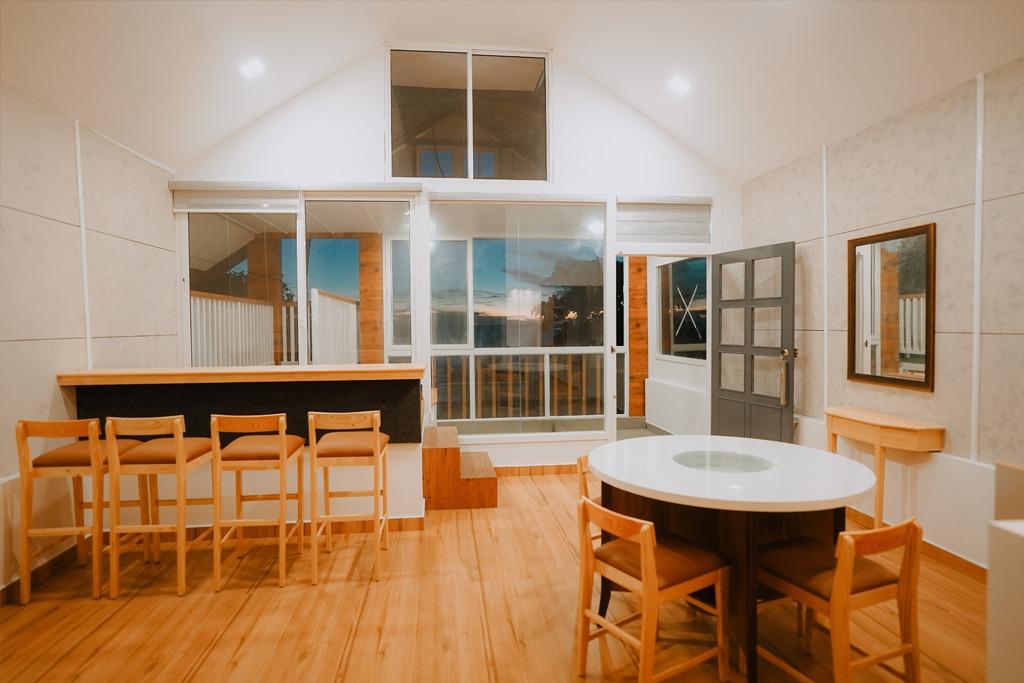 Sea Breeze Platinum Room x Solis Nature