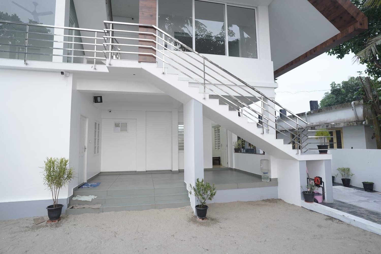 Sea Breeze Standard Room x Solis Nature