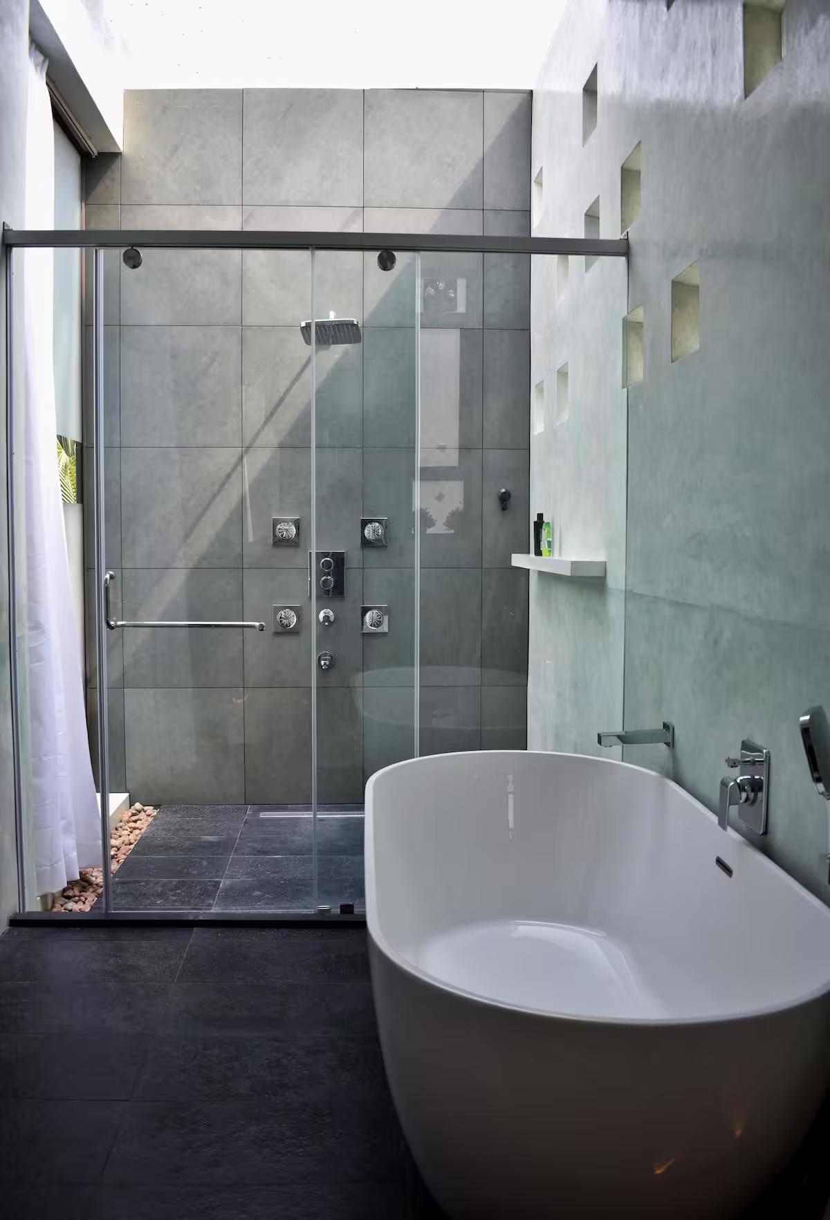 Thira Beachhome x Solis Nature