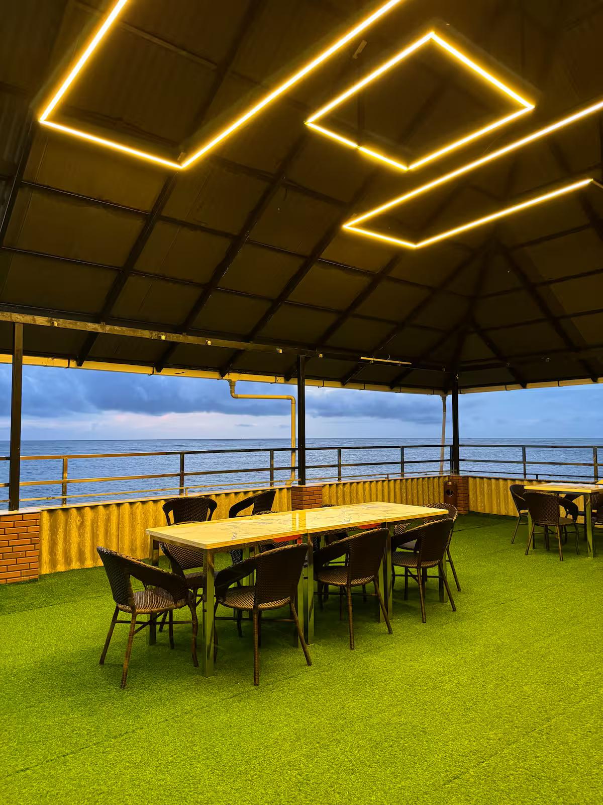 The Cabana Beachfront Villa Rooms x Solis Nature