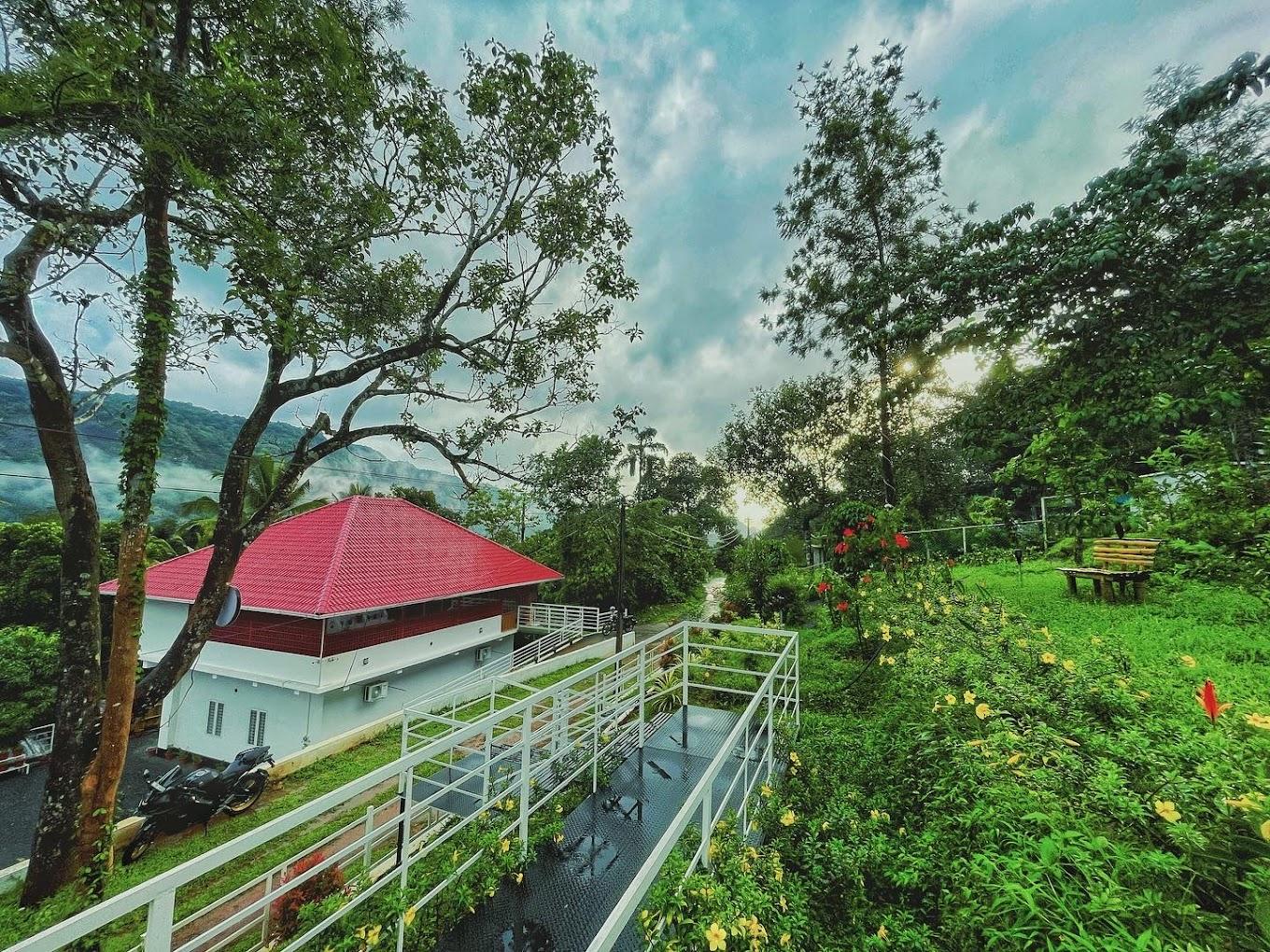 Dome stays with Lovely Nature Glamping x Solis Nature