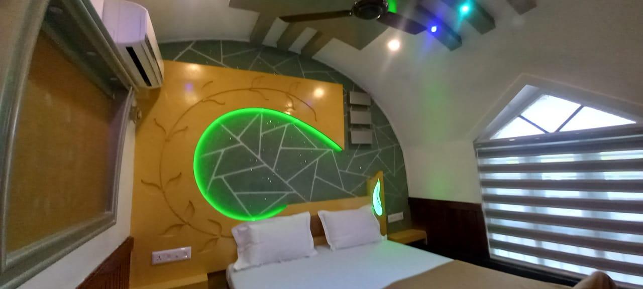 2 rooms by Nohark Houseboats x Solis Nature