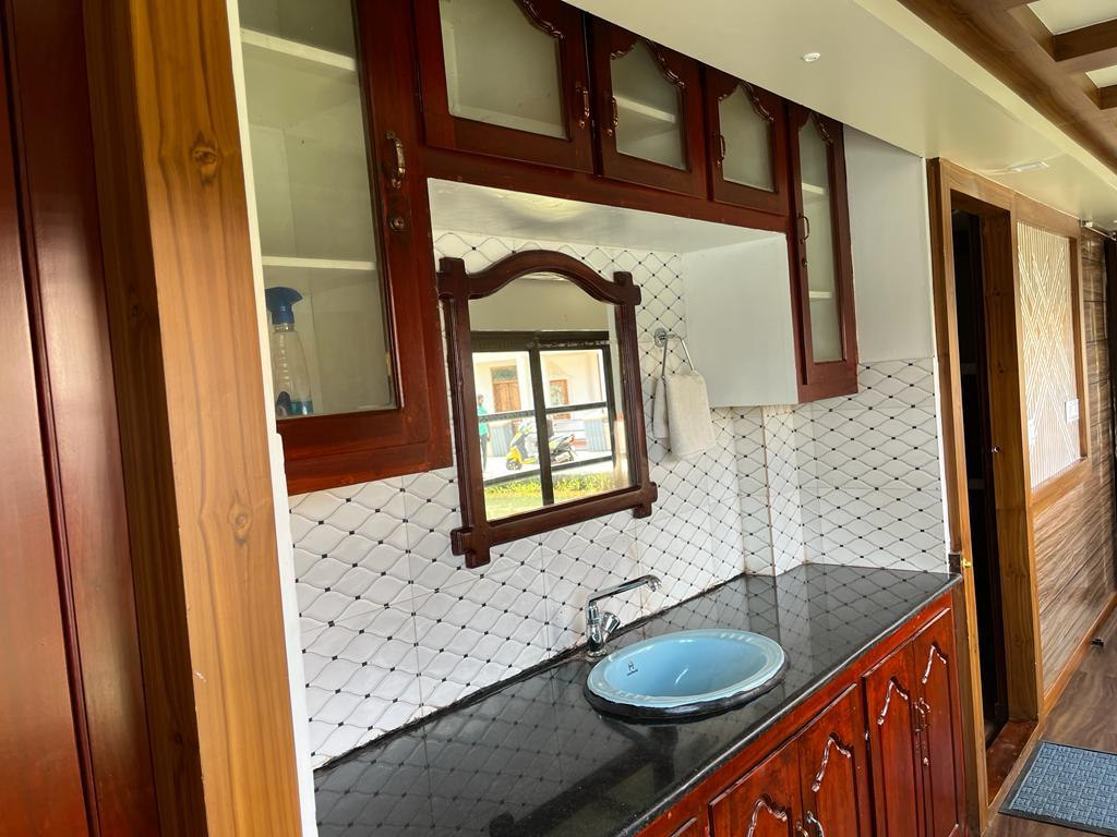 4 rooms Seagull by Nohark Houseboats x Solis Nature