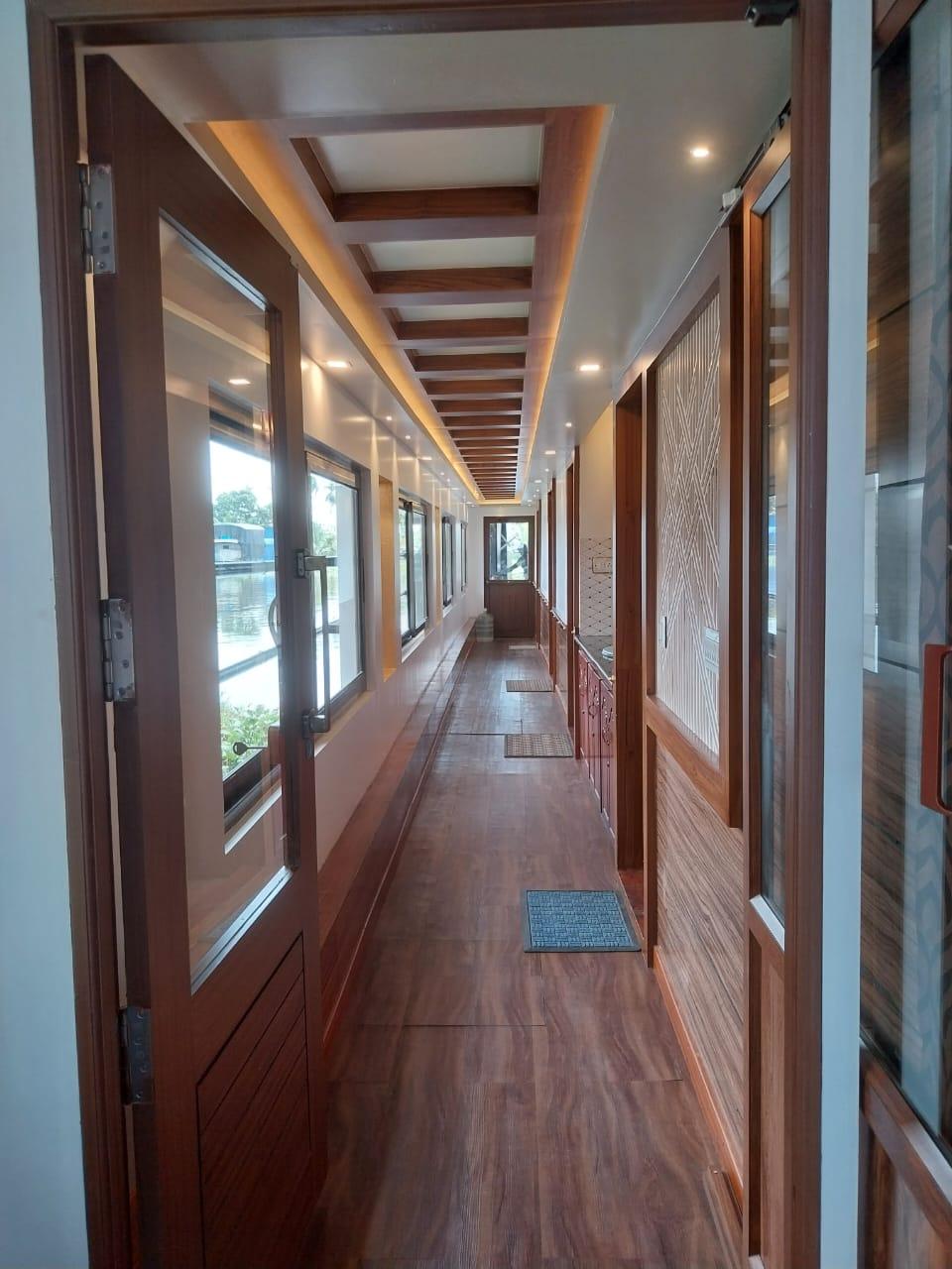 4 rooms Seagull by Nohark Houseboats x Solis Nature