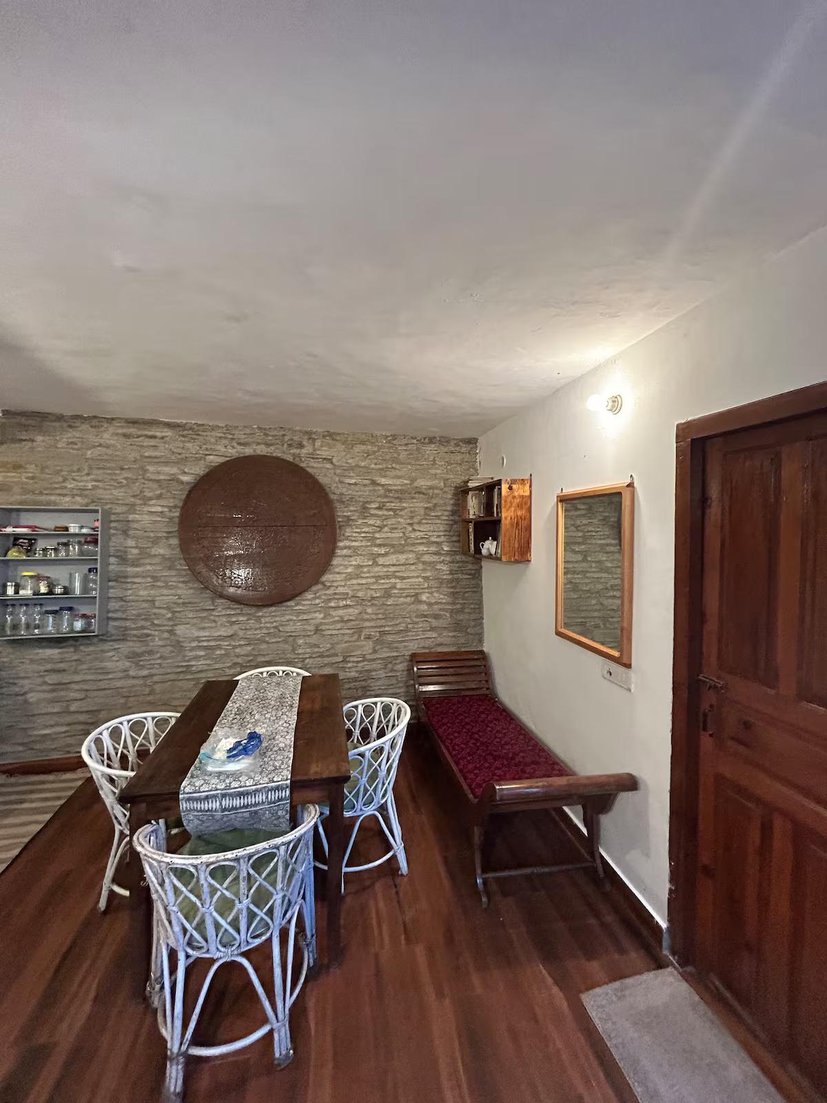 Artist’s Studio Homestay in Mukteshwar x Solis Nature