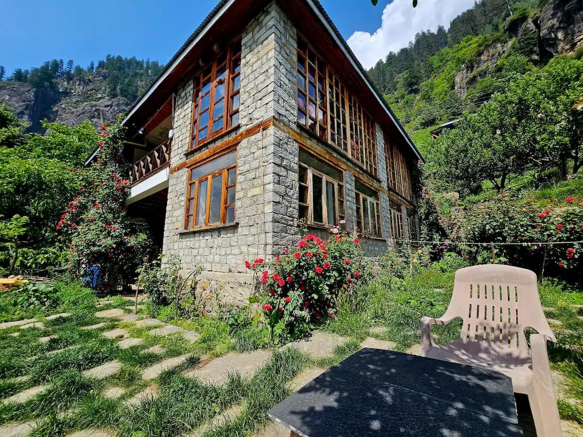 Himalaya retreat vashisht x Solis Nature