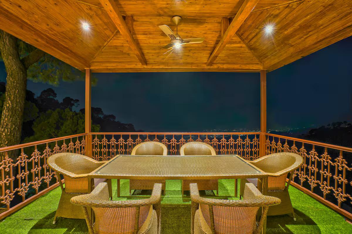 Pinewood Cottage x Solis Nature