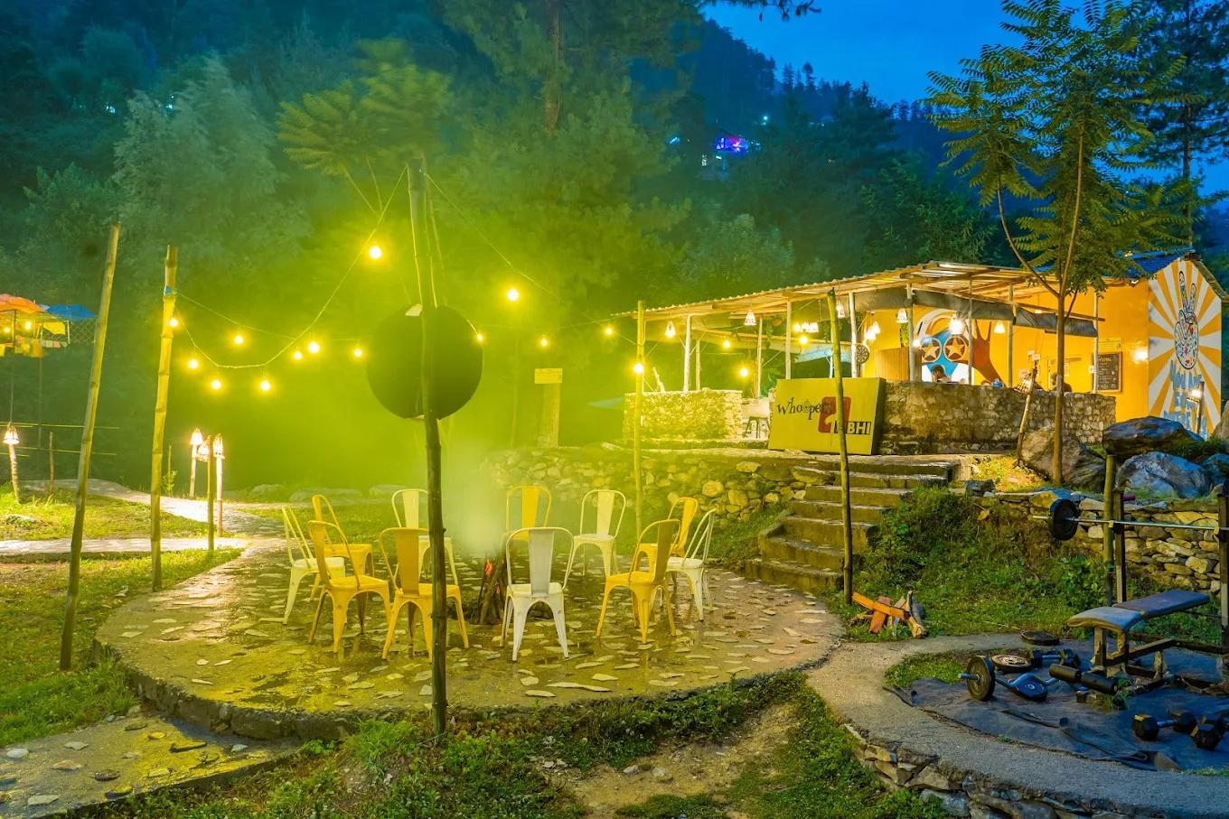 whoopers boutique resort x Solis Nature