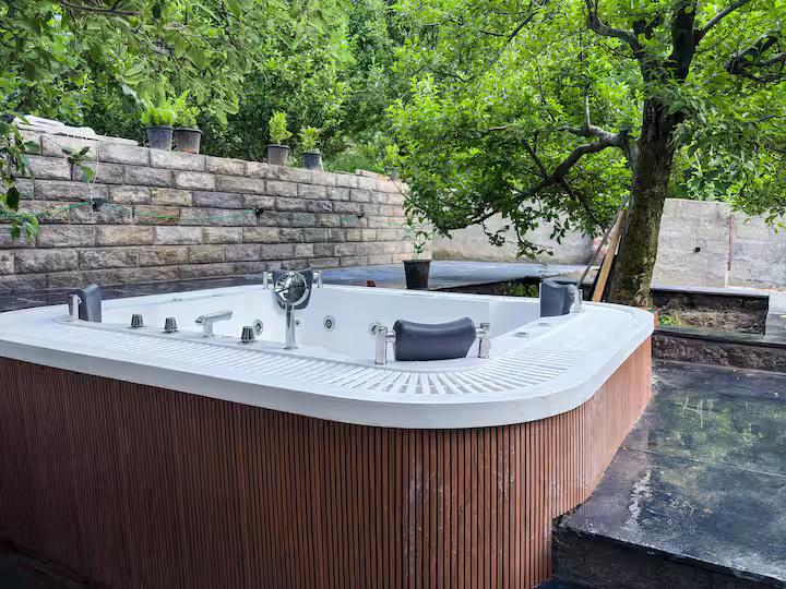 Karjan Villa x Solis Nature