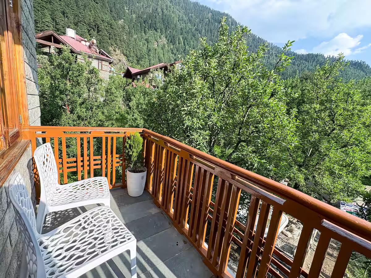 Karjan Villa x Solis Nature