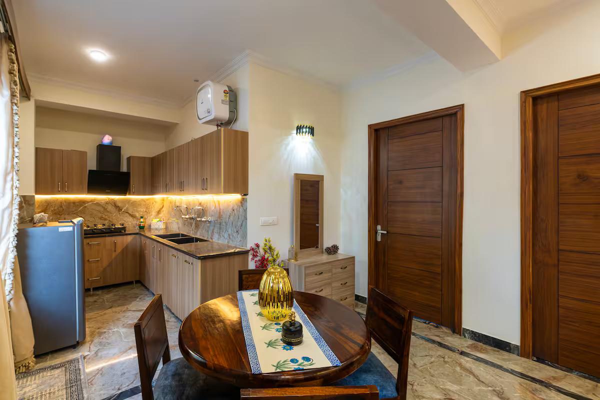 Mountain Views, Meals & More|Near Kasauli x Solis Nature