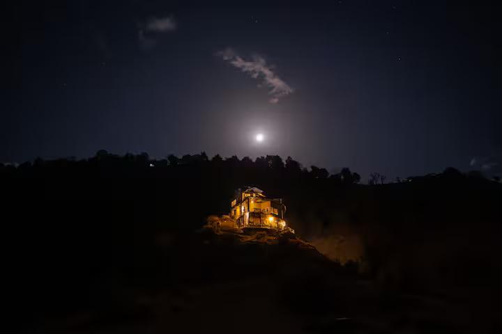 Posh MUDroom in an Art residency x Solis Nature