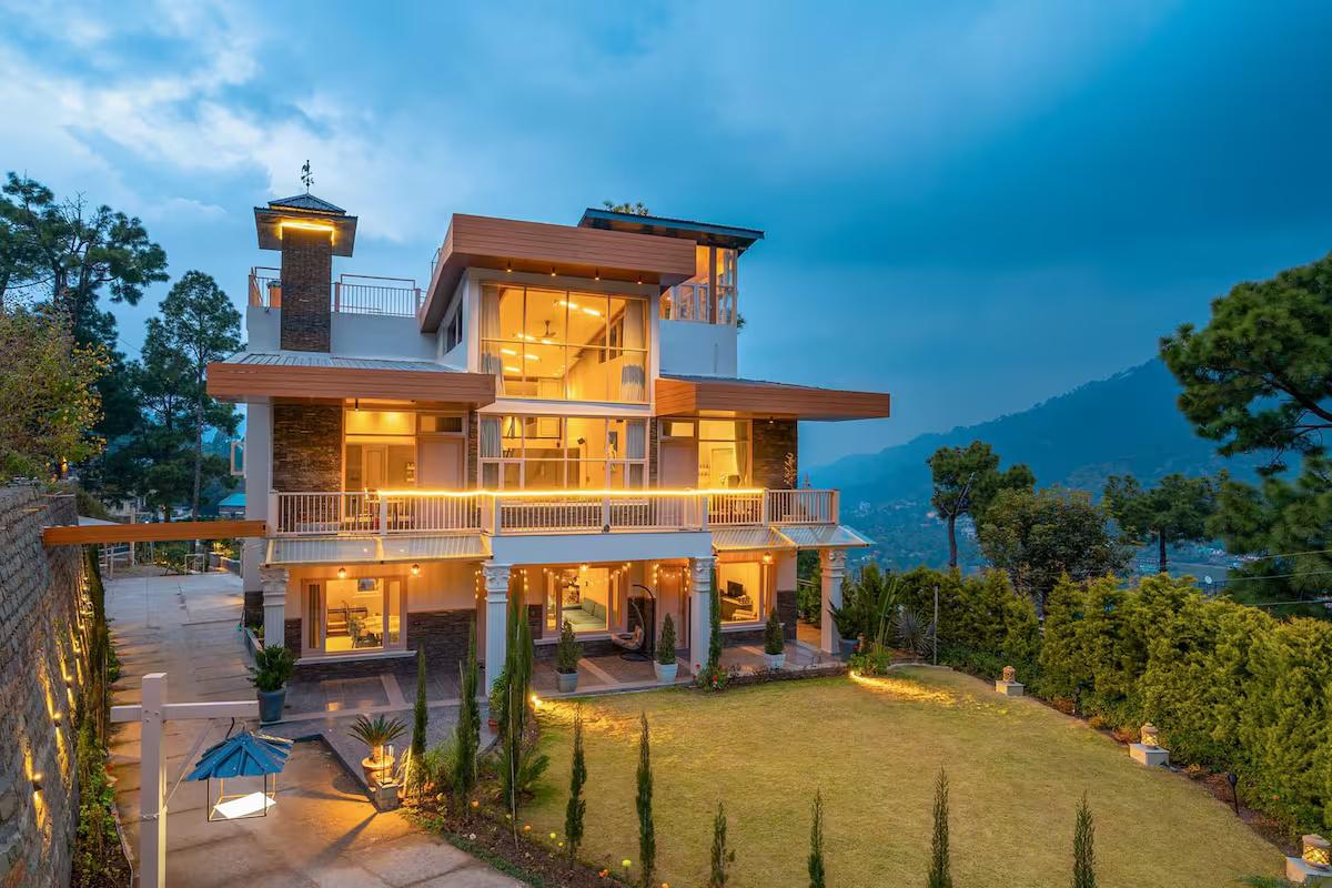 The Vivaak Pine Hills Villa, Near Kasauli x Solis Nature