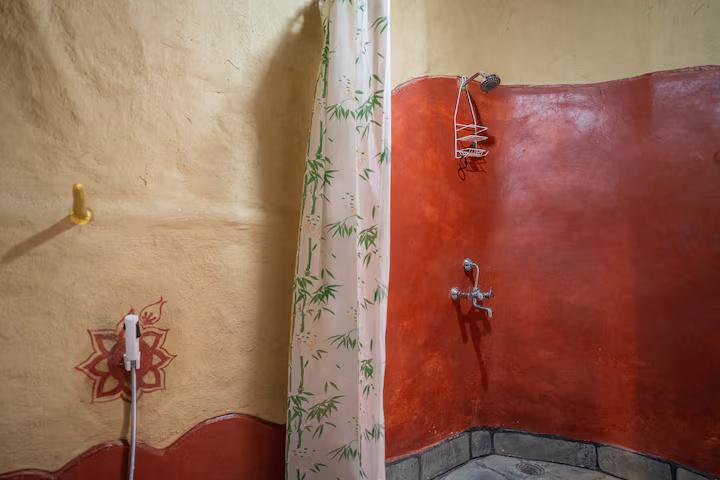 Hobbit Bunks in offbeat Art residency x Solis Nature