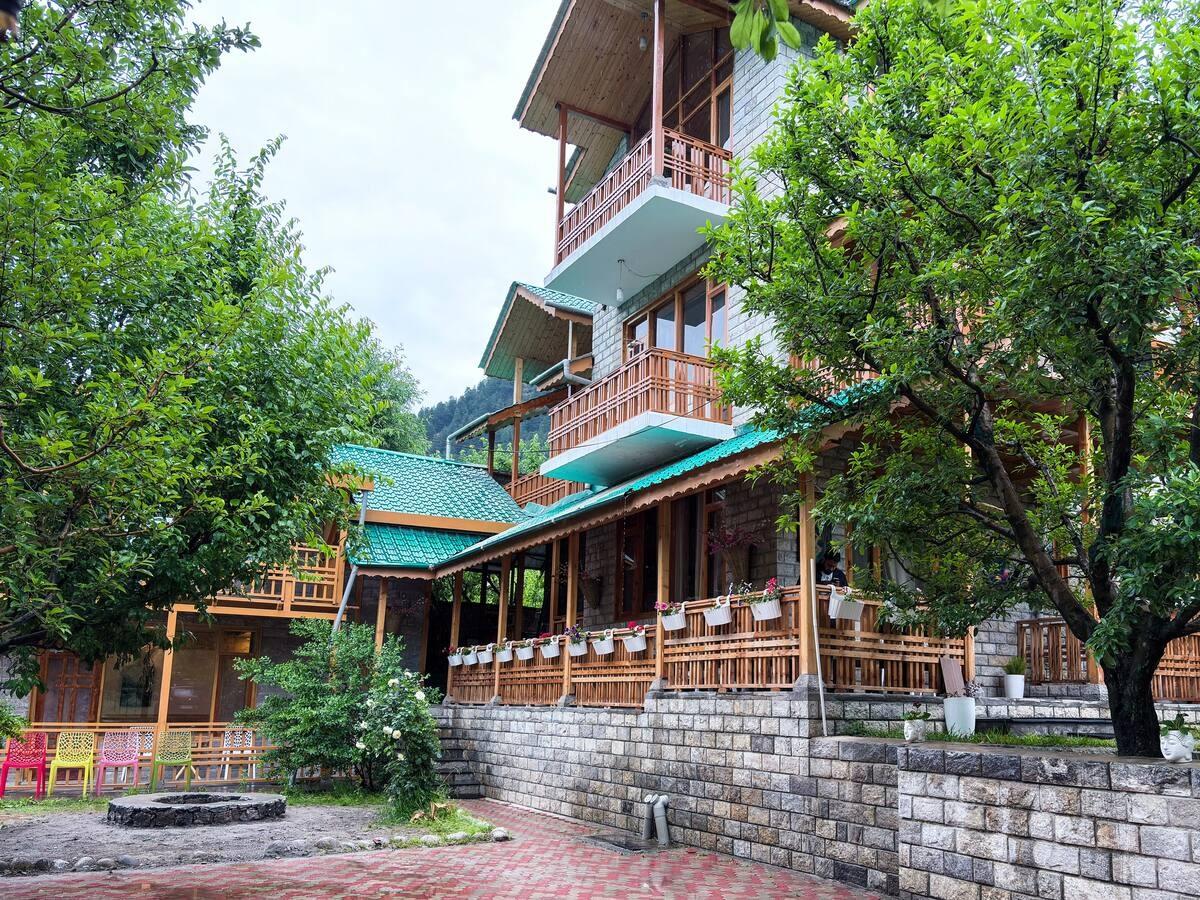 Rustic Stone Room with Balcony x Solis Nature