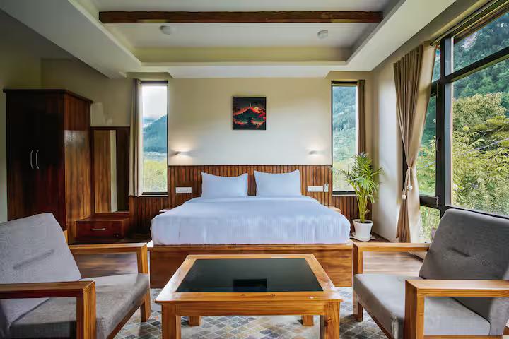 3 Luxurious Room in a Villa x Solis Nature