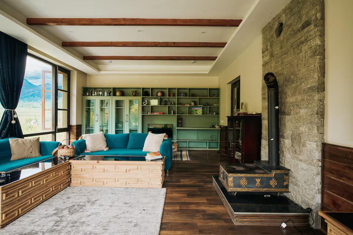 Master-Bedroom with bathtub & balcony x Solis Nature