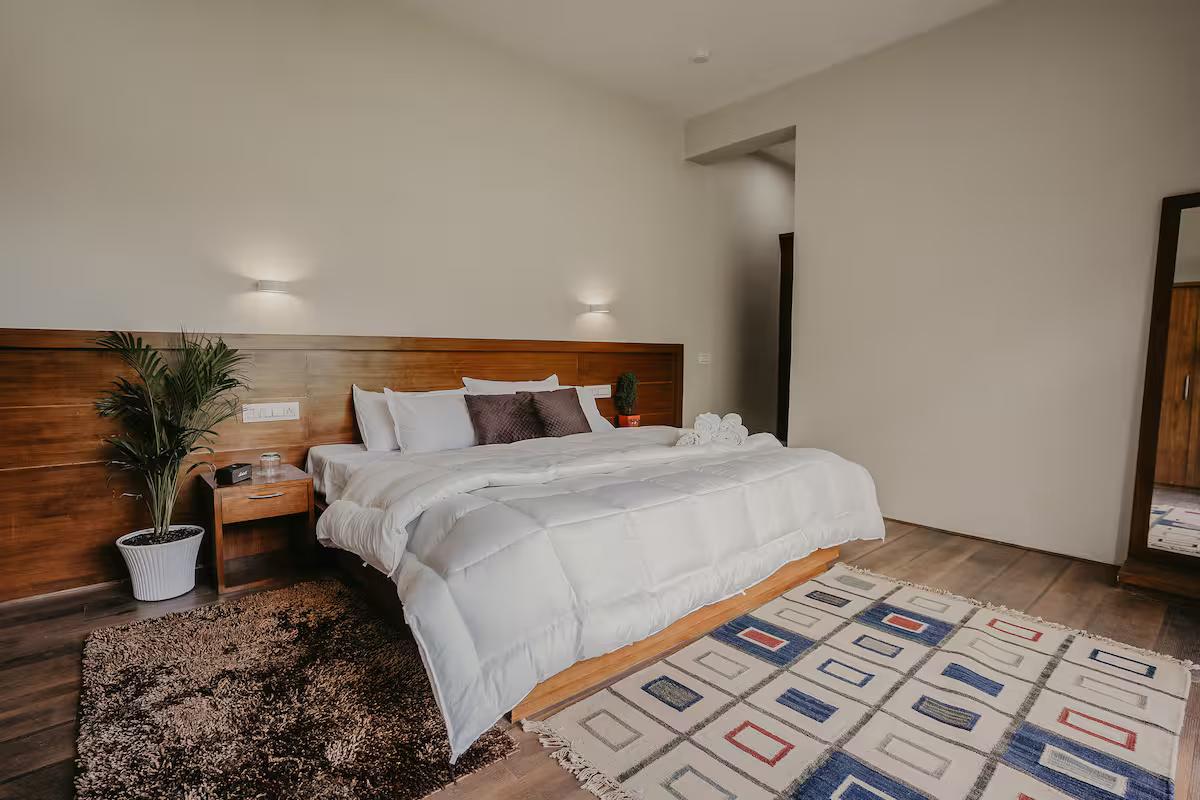 Most Affordable Luxurious Room in Villa x Solis Nature