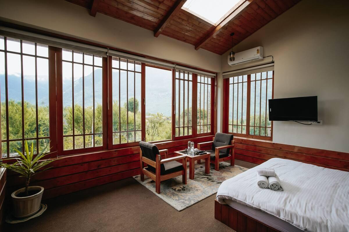 The most unique panoramic room in Manali x Solis Nature