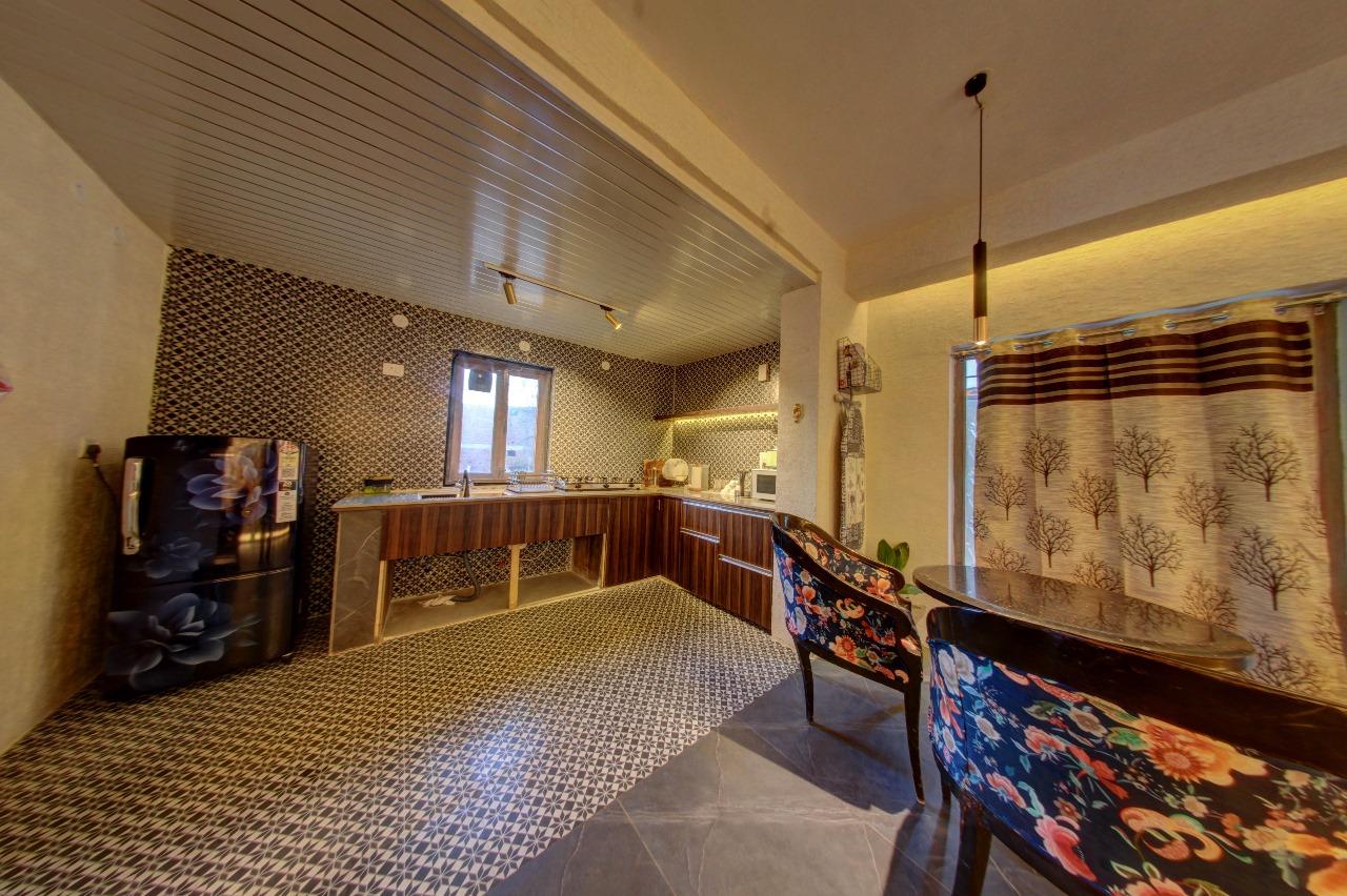 4BHK Mountaintop Escape x Solis Nature