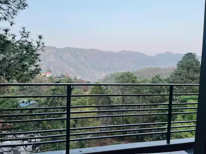 Nirvaan Cove: Scenic 2bhk Valley View x Solis Nature