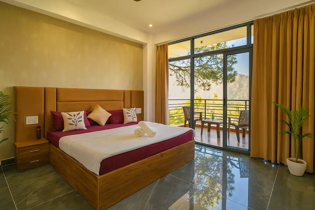 Tatva: Scenic 2 BR x Solis Nature