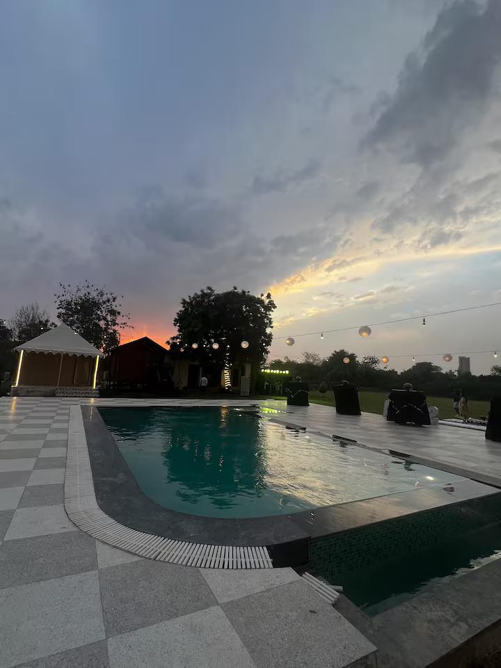 Hut (NCR) x Solis Nature