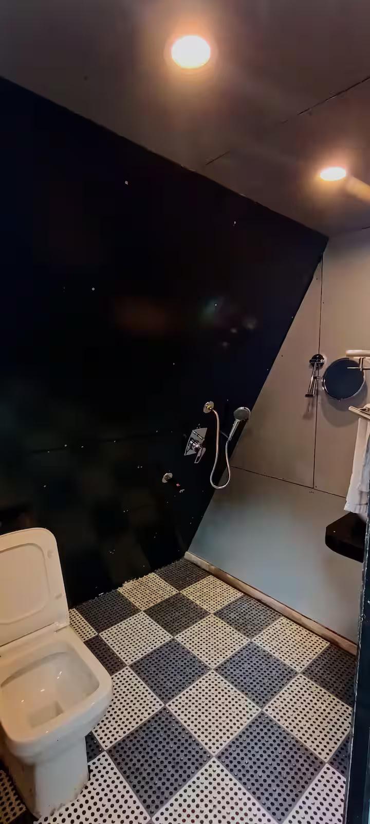 Sky Cabin at Naukuchiatal x Solis Nature