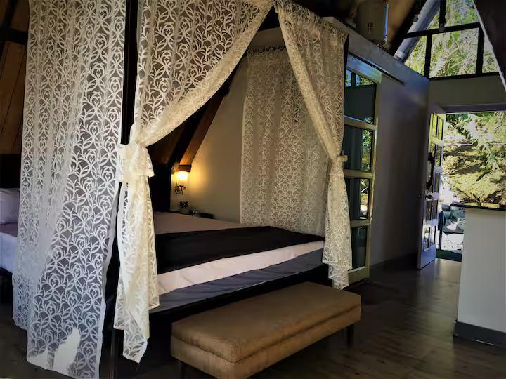 A frame cottage at Naukuchiatal x Solis Nature