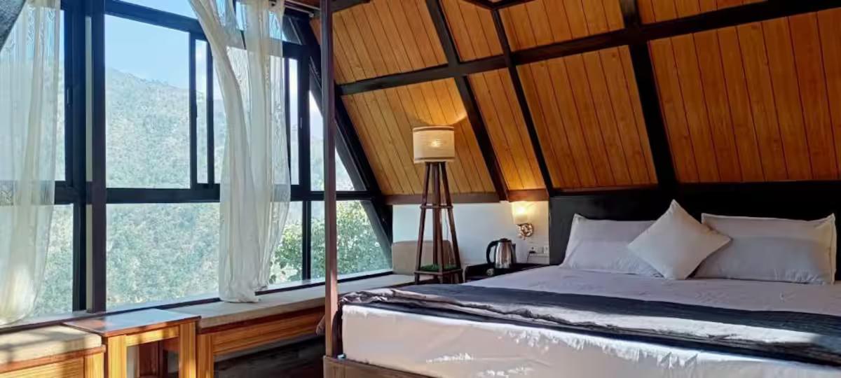 A frame cottage at Naukuchiatal x Solis Nature