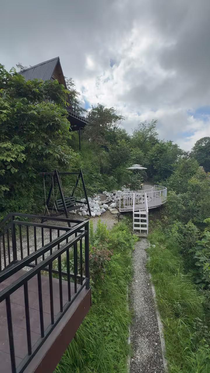 Cocoon house at Naukuchiatal x Solis Nature