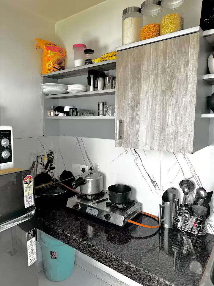 R Cottage Studio Apartments (NCR) x Solis Nature