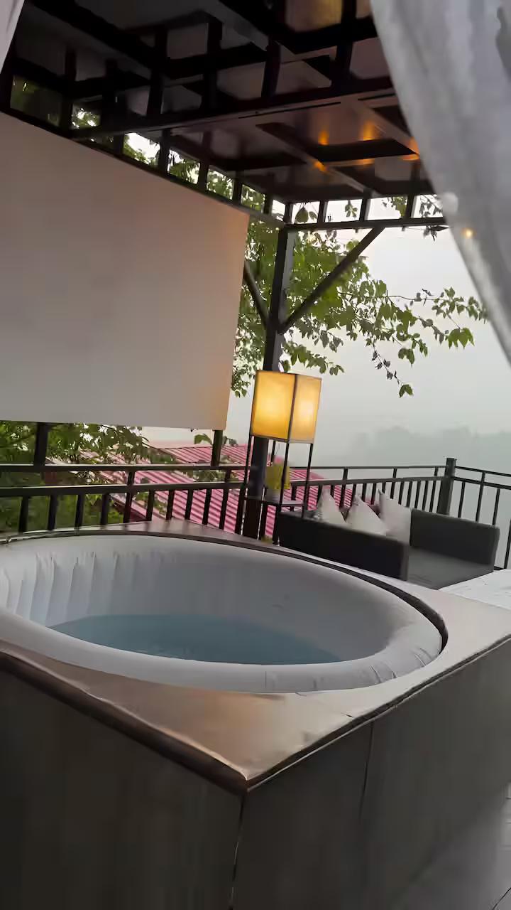 A-Frame With Jaccuzi x Solis Nature