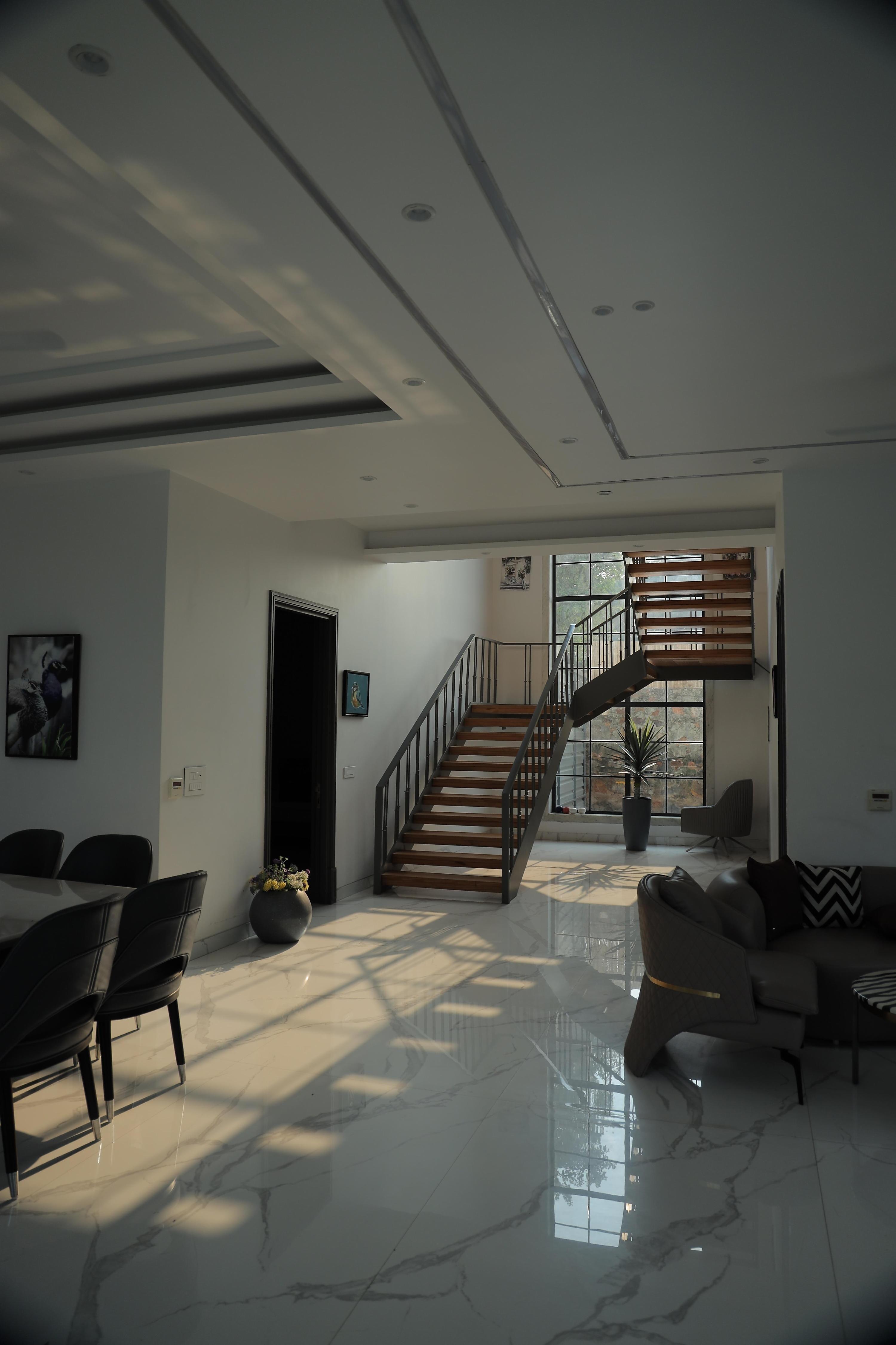 White House (NCR) x Solis Nature