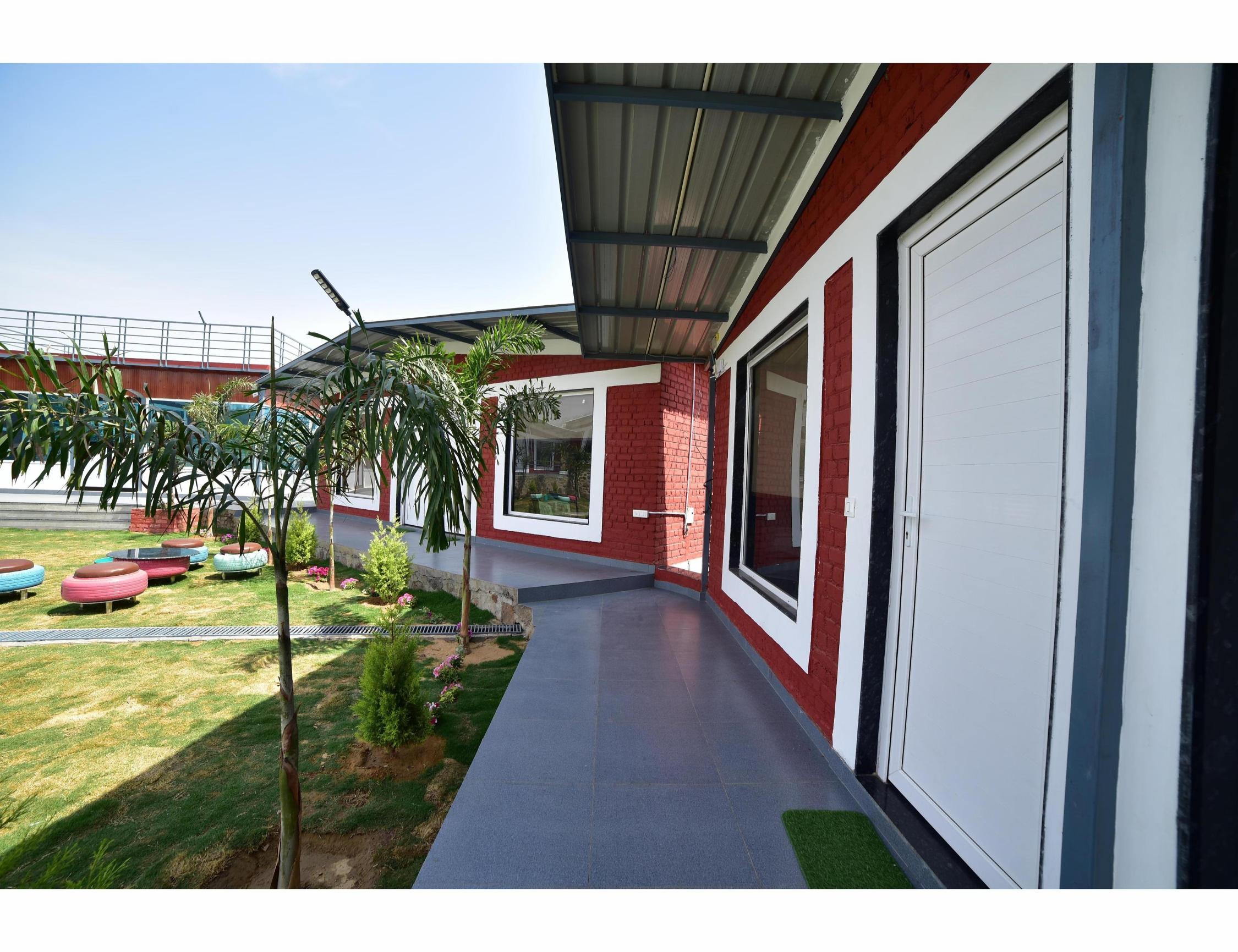 Wildside Cottage (NCR) x Solis Nature