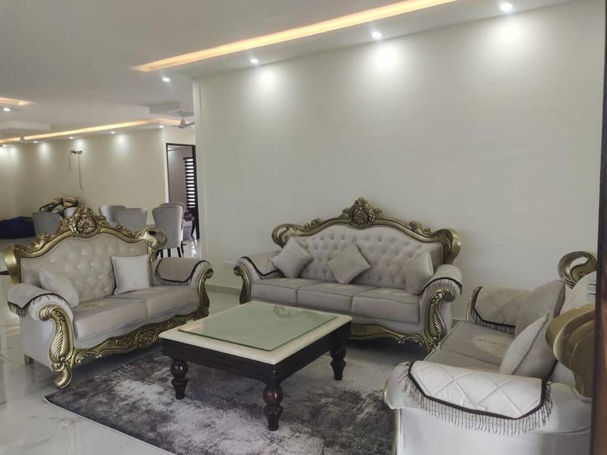 Blue Haven Villa – Noida (NCR) x Solis Nature