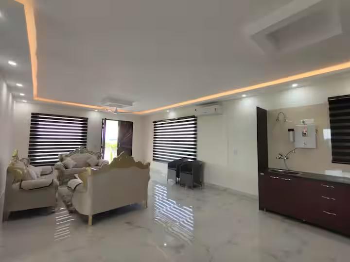 Blue Haven Villa – Noida (NCR) x Solis Nature