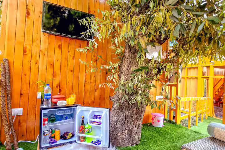 Evergreen Escape with Hot Tub x Solis Nature