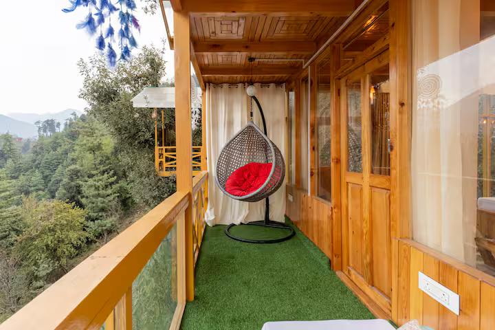 Evergreen Escape with Hot Tub x Solis Nature