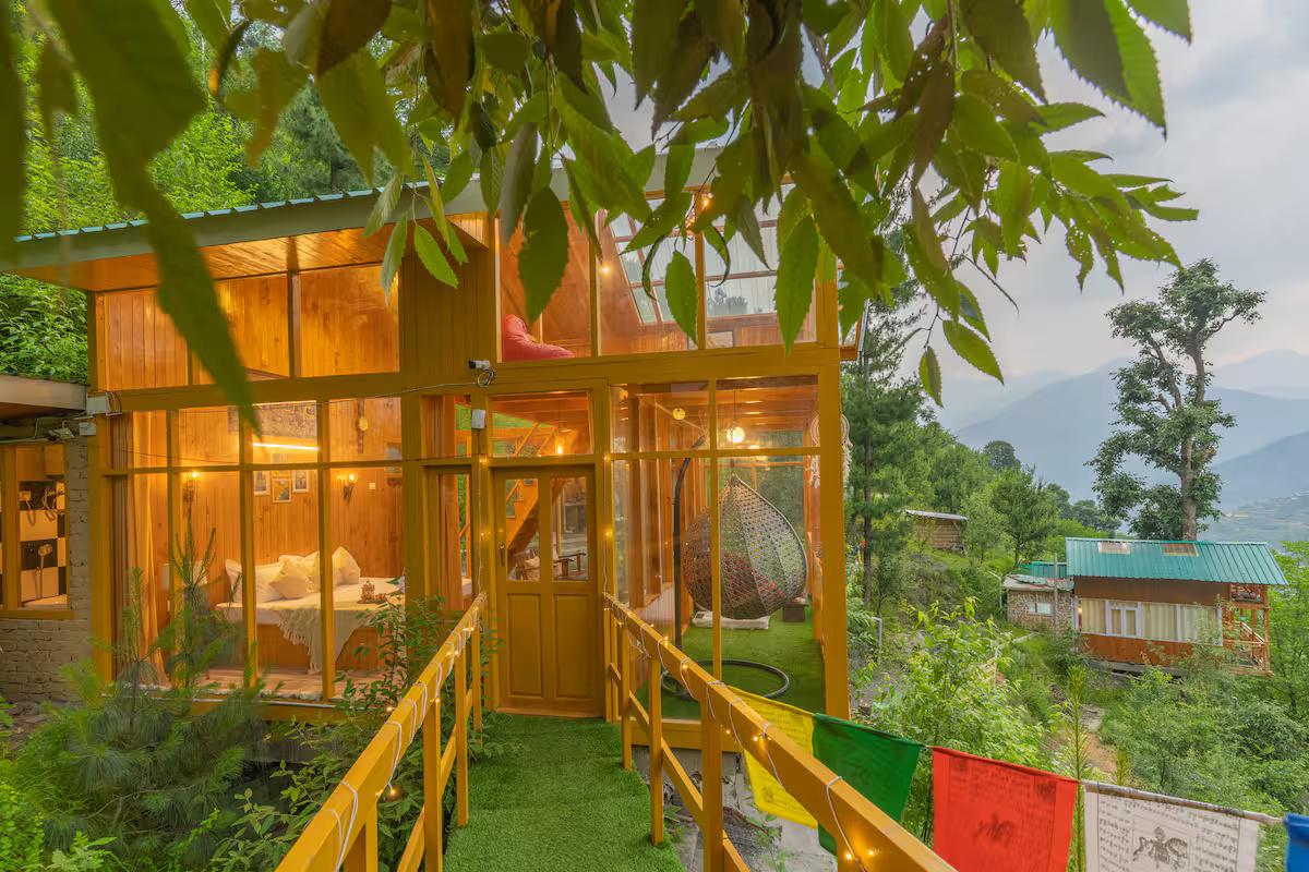 Evergreen Escape with Hot Tub x Solis Nature