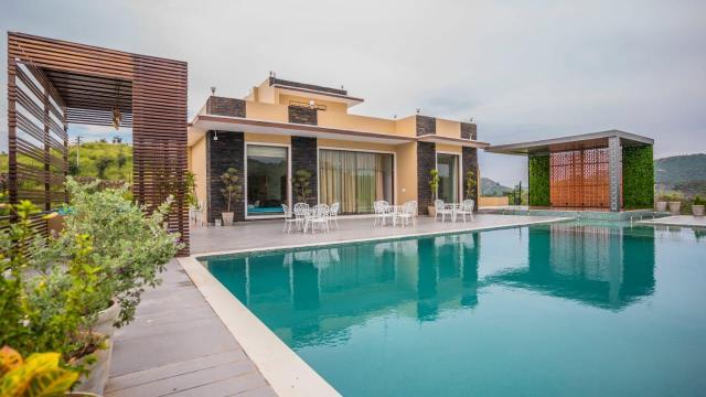 TapoBhoomi - A 4BHK Luxuries Pool & Farm Stay x Solis Nature