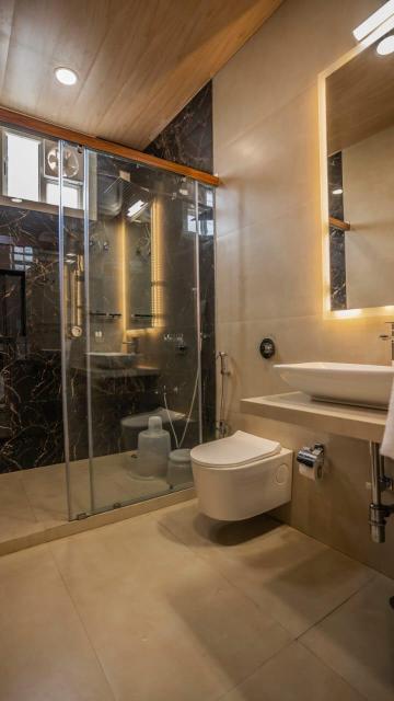 TapoBhoomi - A 4BHK Luxuries Pool & Farm Stay x Solis Nature