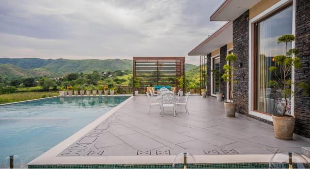 TapoBhoomi - A 4BHK Luxuries Pool & Farm Stay x Solis Nature