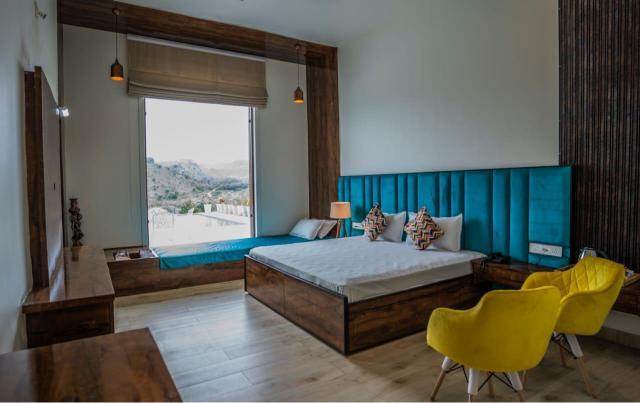 TapoBhoomi - A 4BHK Luxuries Pool & Farm Stay x Solis Nature