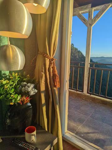 Highland Luxe Escape| 4BHK Mukteshwar x Solis Nature