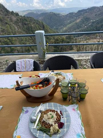 Highland Luxe Escape| 4BHK Mukteshwar x Solis Nature