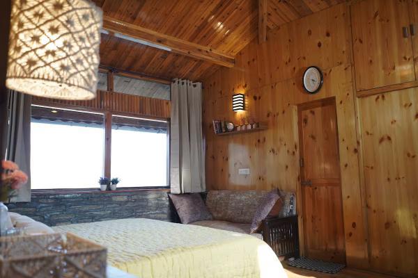 Whispering Pines Villa- Two Bedroom x Solis Nature