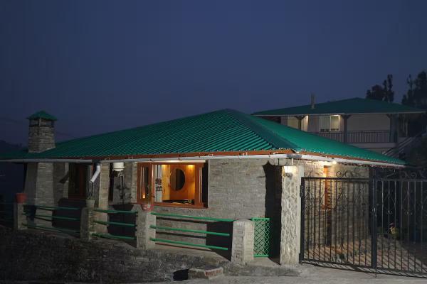 Whispering Pines Villa- Two Bedroom x Solis Nature