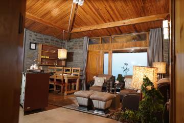 Whispering Pines Villa- Two Bedroom x Solis Nature
